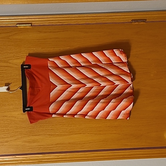 Tommy Hilfiger Dresses & Skirts - Tommy Hilfiger Skirt Hibiscus/Multi Large